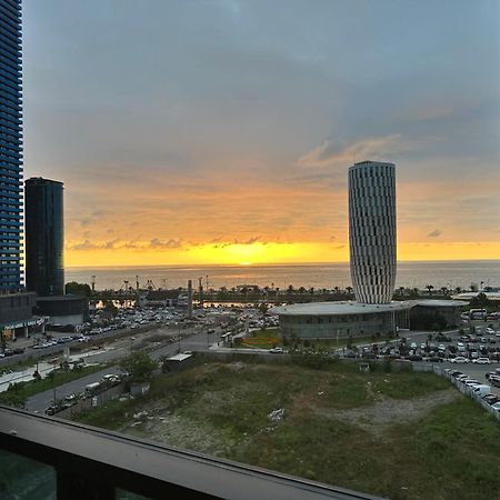 Апартамент У Моря Batumi Bagian luar foto