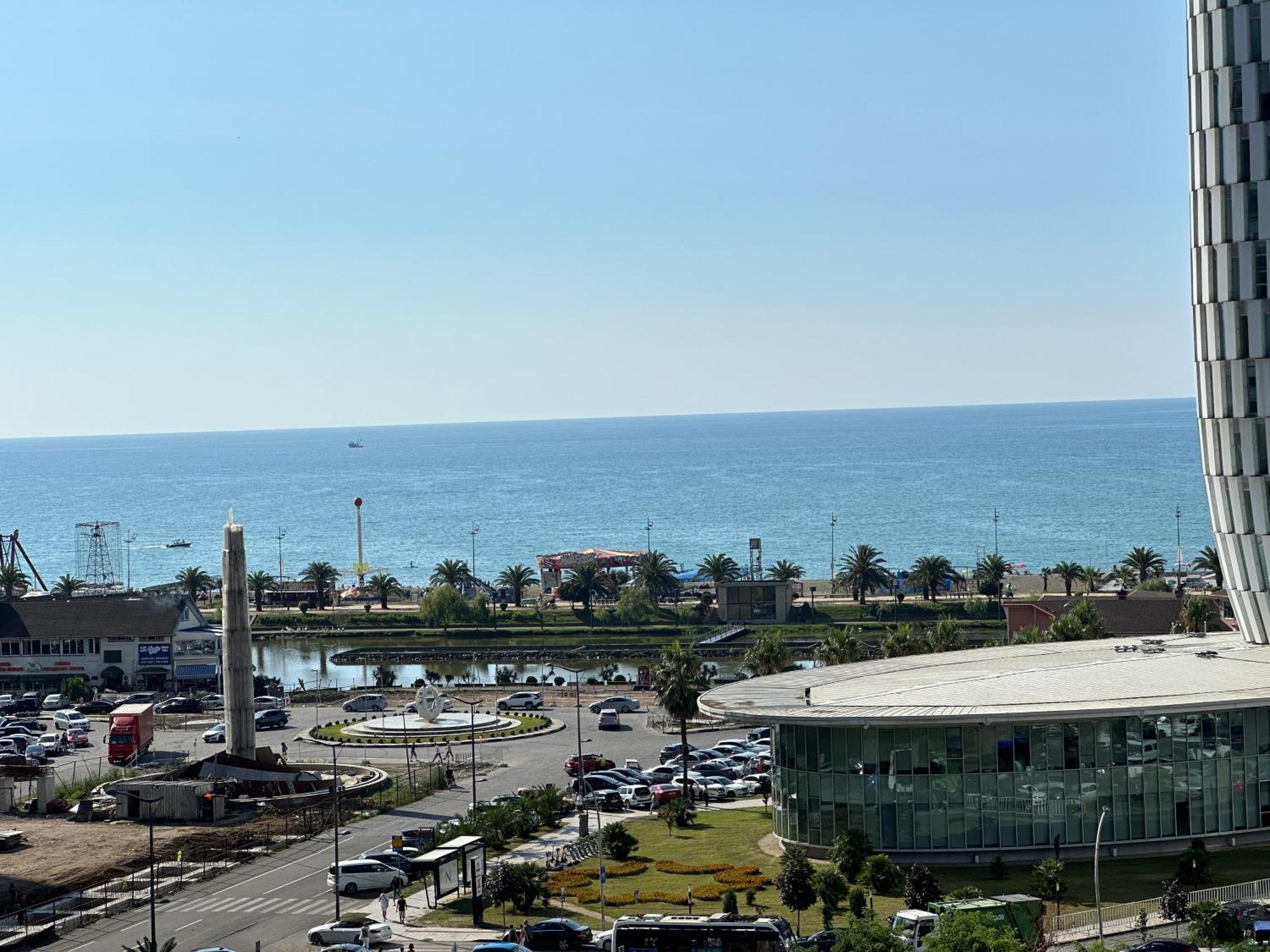 Апартамент У Моря Batumi Bagian luar foto