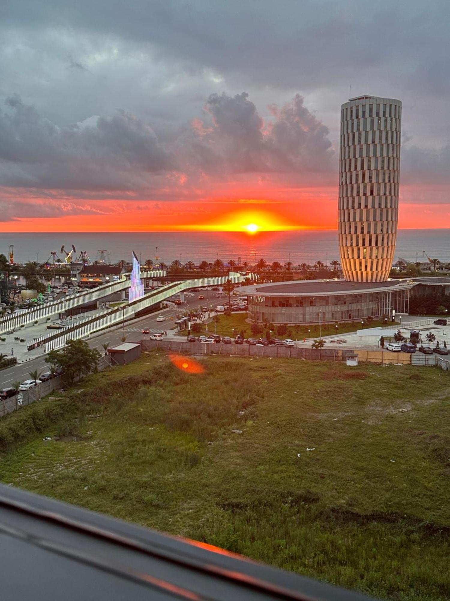 Апартамент У Моря Batumi Bagian luar foto